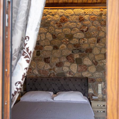 Liontos Rooms Pramanta Bagian luar foto