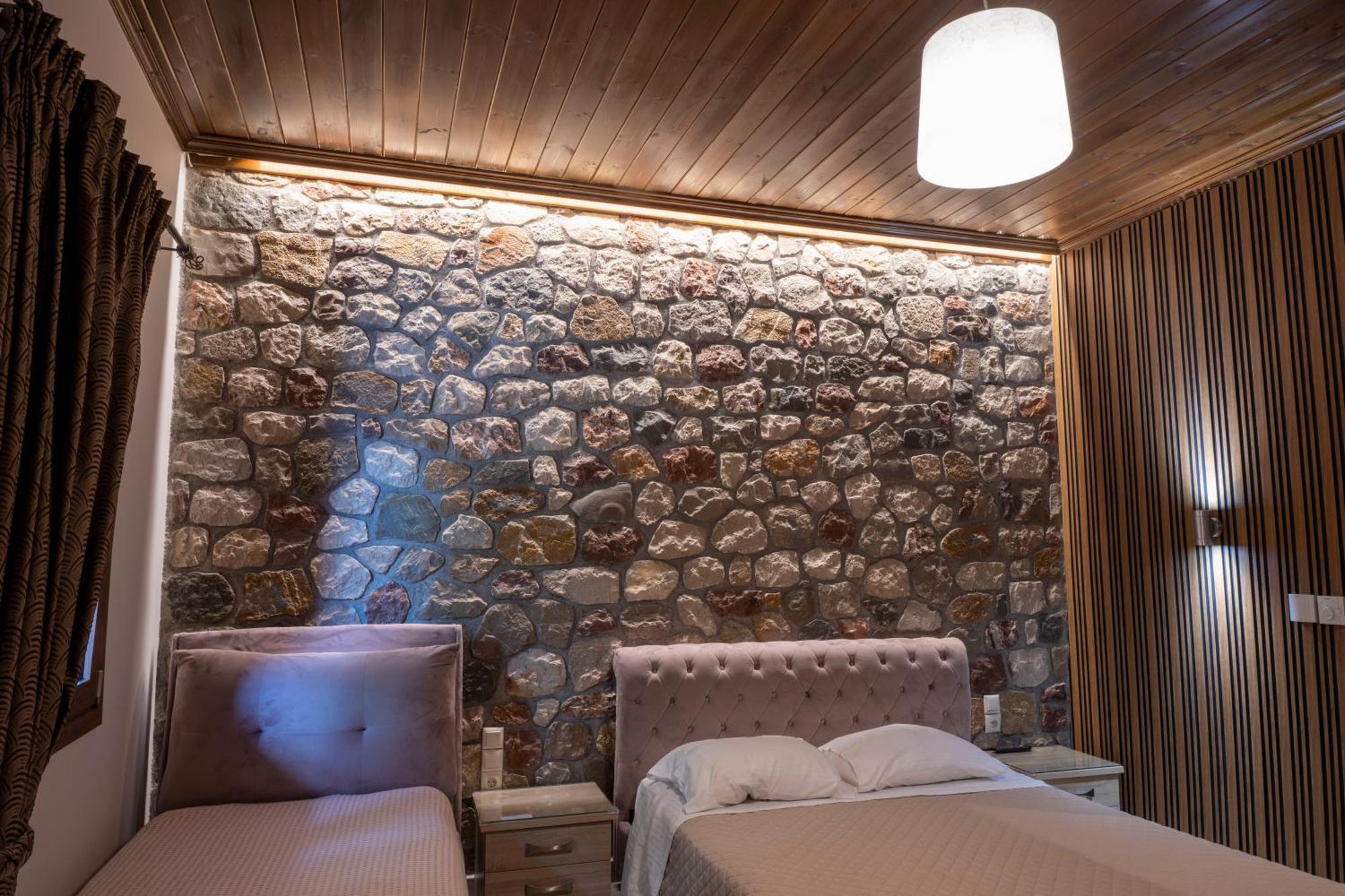 Liontos Rooms Pramanta Bagian luar foto
