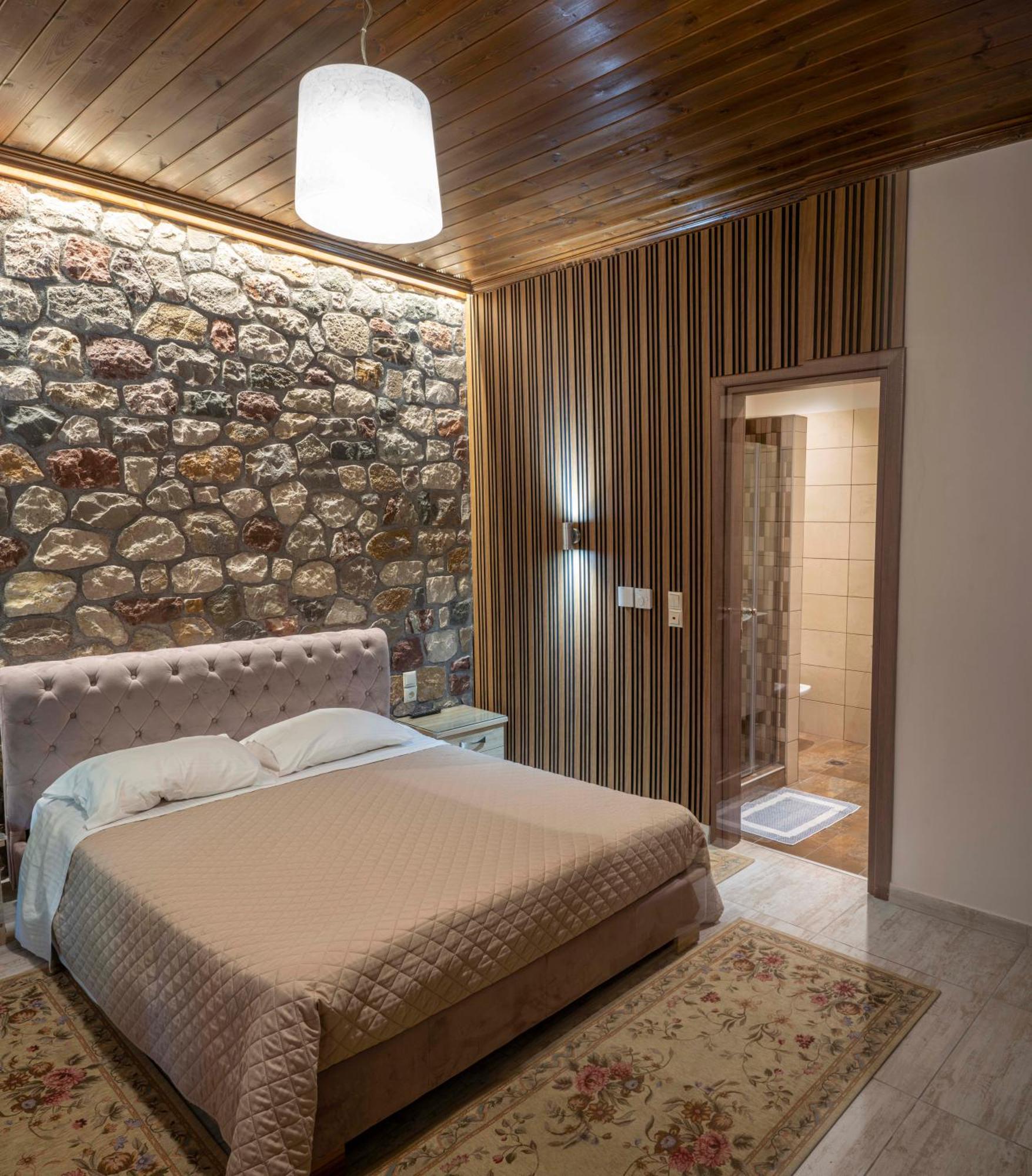 Liontos Rooms Pramanta Bagian luar foto